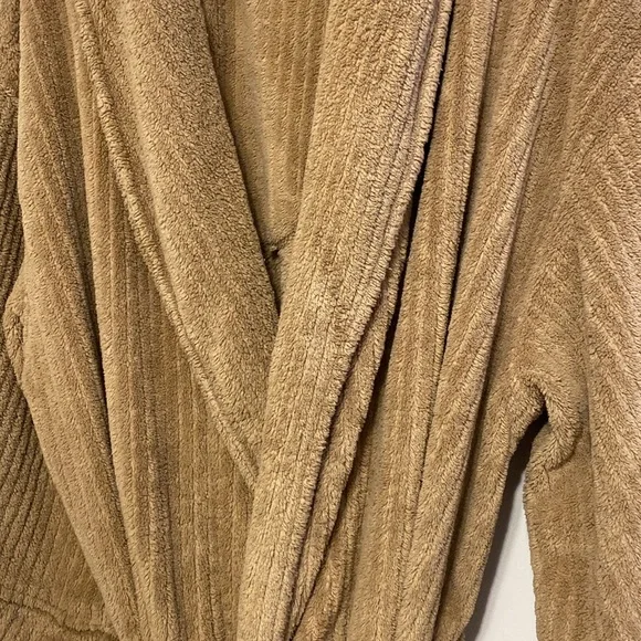 Cozy Brown Robe - Picture 2 of 4